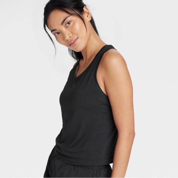 New Women's Seamless Tank Top - All In Motion
Black Small - Picture 3 of 6